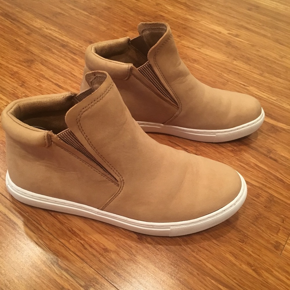 Kenneth Cole Hightop Slip-Ons 6.5